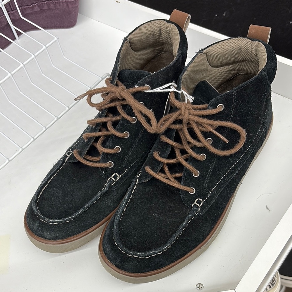 Eddie Bauer Black Suede Chukka Boots